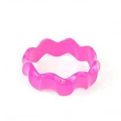 Flashback & Freedom ACCESSORIES Wavy Bangle - Pink