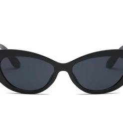 Cramilo Retro Cat Eye Sunglasses In Black